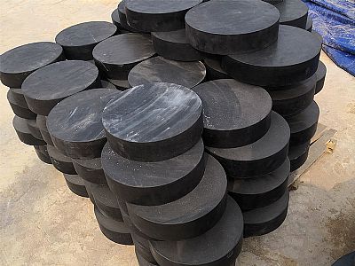 南昌县板式橡胶支座由若干层橡胶片与薄钢板经加压硫化